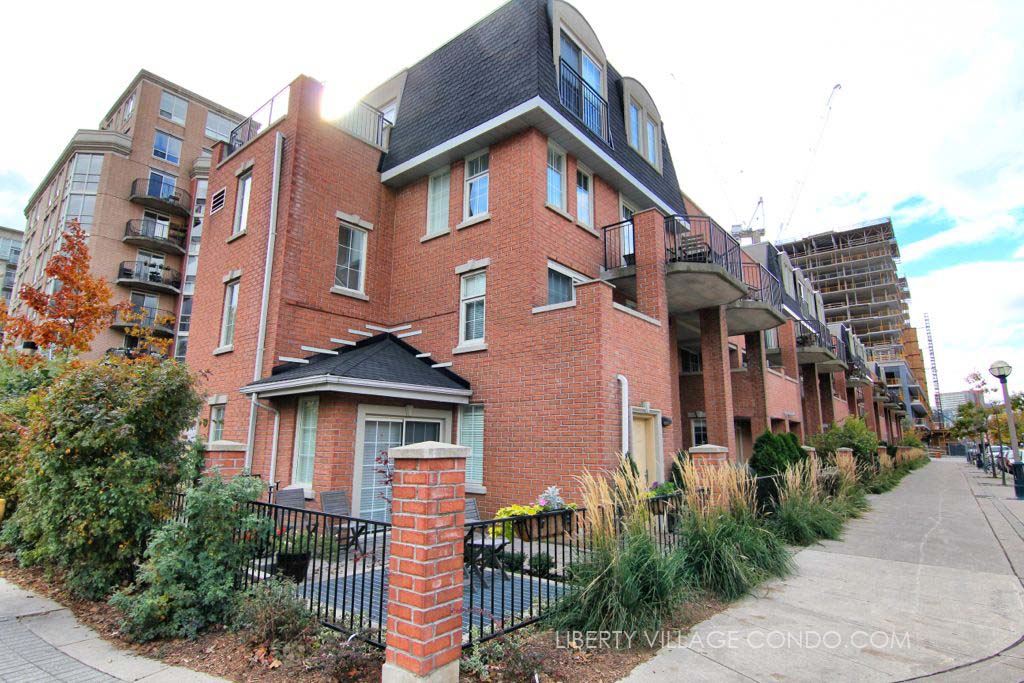 Massey Square Condos at 1000 King St West LIBERTY VILLAGE CONDO