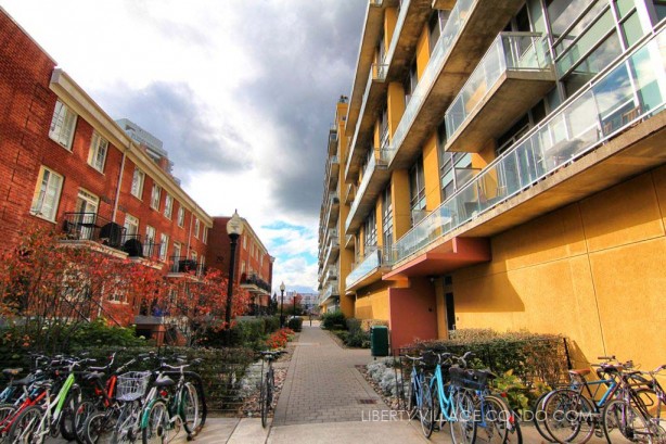 Walkway between Electra townhomes and Electra Lofts